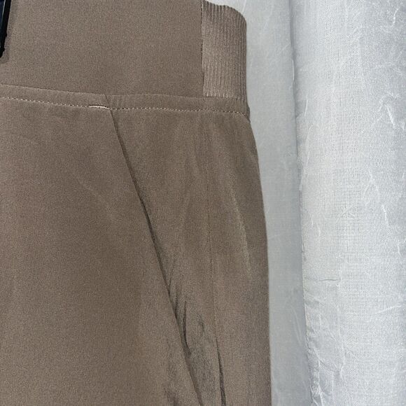 Athleta Brooklyn Mid Rise Ankle Utility Pant Pyrite Brown Size 16 NWOT - Picture 5 of 7